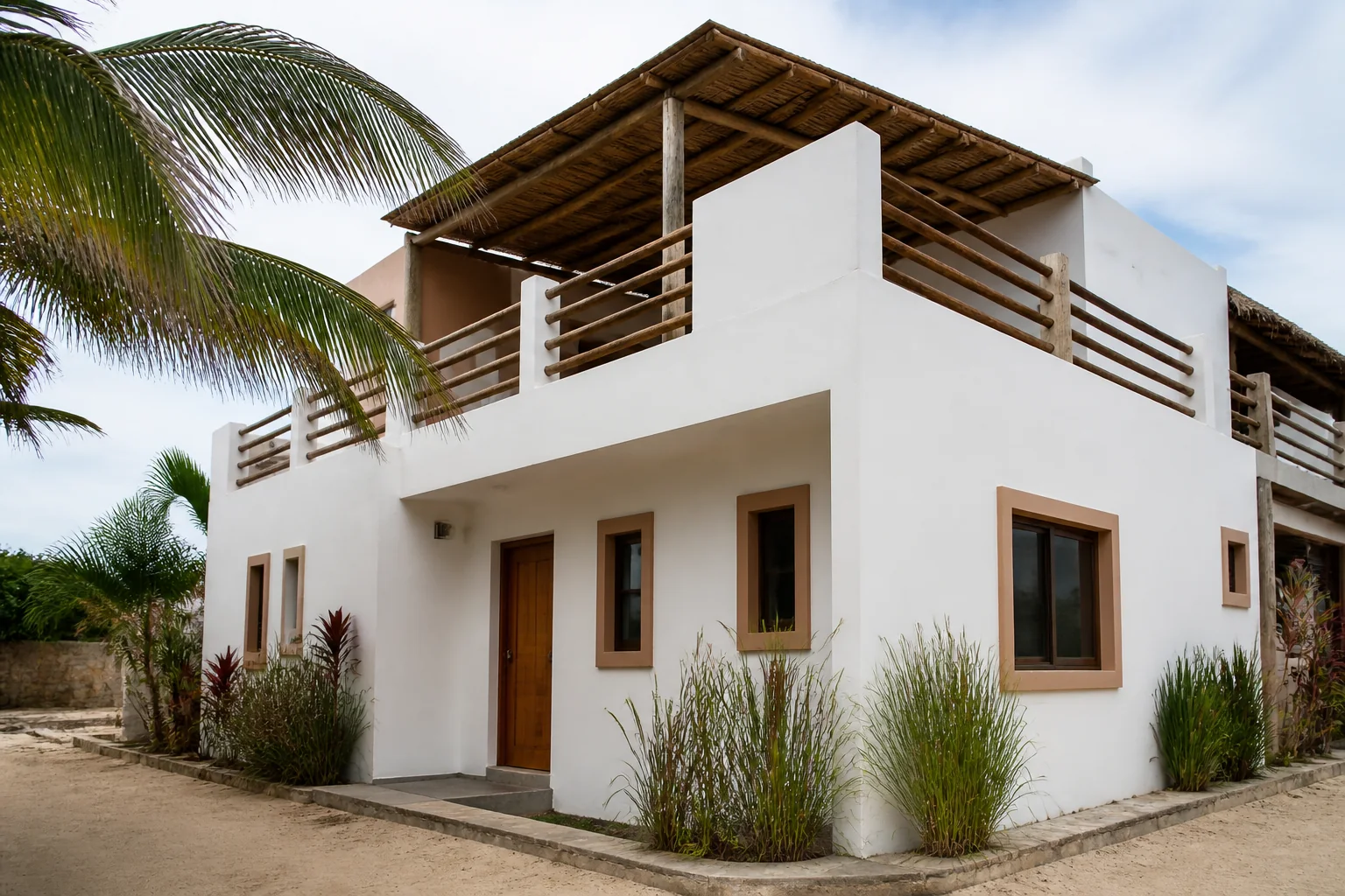 Residencia costera con pintura exterior renovada